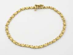 Sweet Little XOXO Style Bracelet