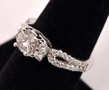 Delightful Approx. 0.76CTS Diamond Ring in 18K White Gold