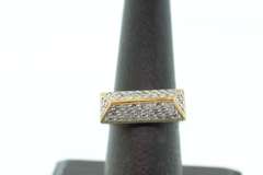 LADIES 14K GOLD AND DIAMOND PYRAMIDE RING