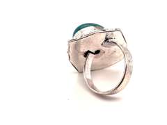 Precious Green Oval Onyx in Tibet Silver Floral Energy Ring Design