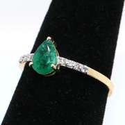 Charming Emerald and Diamond 14kt Ring