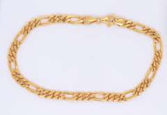 Attractive 18kt Yellow Gold Figaro Bracelet