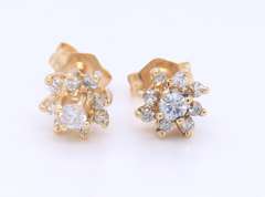 Simple Yellow Gold Diamond Flower Stud Earrings