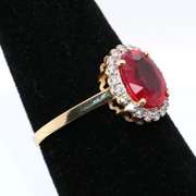 Grand Ruby and Diamond 14kt Ring