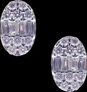 Gapping Diamond Oval 18k White Gold Earrings