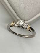 18K WHITE GOLD AND DIAMOND ENGAGEMENT RING