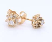 Simple Yellow Gold Diamond Flower Stud Earrings