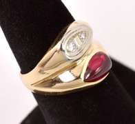 Stunning Ruby and Diamond Ring in 14K Yellow Gold