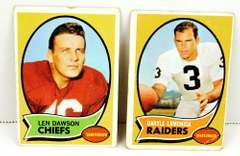 2 Topps 1970 QB Greats Football Cards