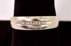 Fantastic Diamond Band Ring in White Gold