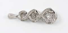 Glittering WG Diamond Pendant