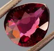 Glittering 1.61ct untreated top violet pink Rhodolite Garnet