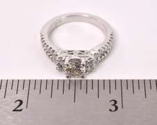 Delightful Approx. 0.76CTS Diamond Ring in 18K White Gold