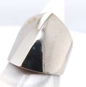 Beautiful White Gold Pyramid Ring