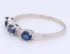 Stunning White Gold Sapphire and Diamond Ring