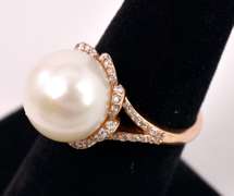 Lovely Pearl and Diamond Ring in 14K Rose Gold