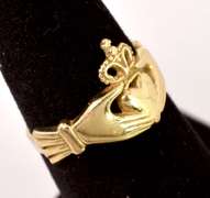 Stunning Claddagh Ring in 14K Yellow Gold