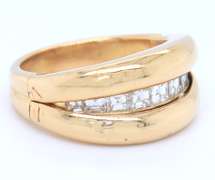 Divine 18kt Yellow Gold Square Cut Diamond Band