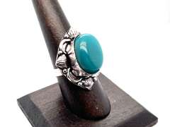 Precious Green Oval Onyx in Tibet Silver Floral Energy Ring Design