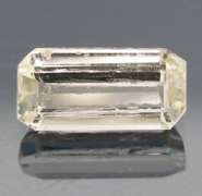 Striking 8ct high fire champagne Kunzite
