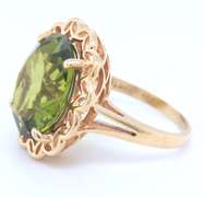 Charming Yellow Gold Peridot Cocktail Ring