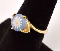 Lovely Wedgwood Style Ring in 14K Yellow Gold