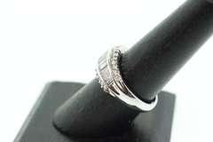 LADIES 14K WHITE GOLD AND DIAMOND BAND