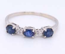 Stunning White Gold Sapphire and Diamond Ring