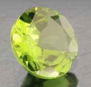 Vivid spring green 1.66ct untreated Peridot solitaire