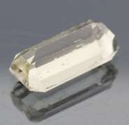 Striking 8ct high fire champagne Kunzite