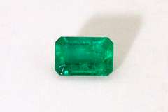 Elegant Natural Emerald