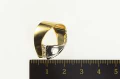 18K Yellow Gold 0.24 Ctw Diamond Two Tone Loop Curvy Pendant