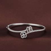 Beautiful Two clover Dancing Stone Bangle