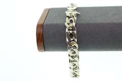 Classy 18k White Gold Curb Chain Bracelet.
