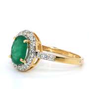 Elegant Emerald and Diamond 14kt Ring