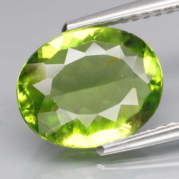 Large 3.02ct Burma green Peridot