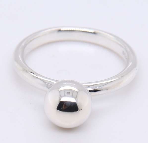 Tiffany & Co Hardware 8mm Ball Ring