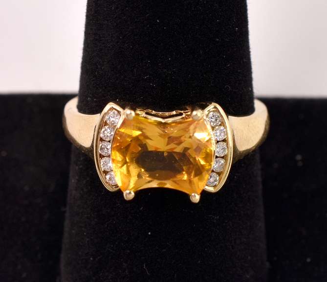 Elegant Citrine and Diamond Ring in 14K Yellow Gold