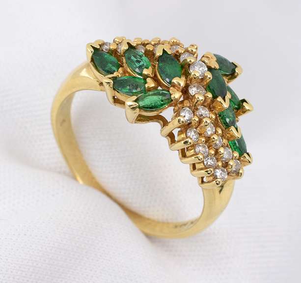 Gorgeous Emerald & Diamond Cluster Ring