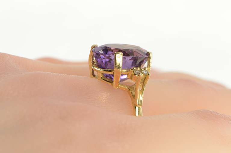 14K Yellow Gold Oval Amethyst Diamond Accent Cocktail Ring