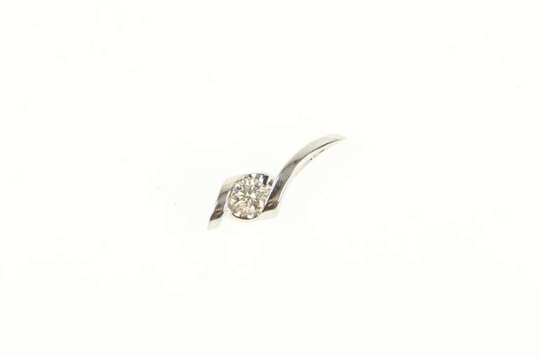 14K White Gold Diamond Solitaire Swirl Twist Simple Pendant