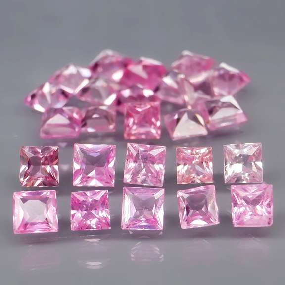 Excellent 2.71ct lavender and pink Sapphire set