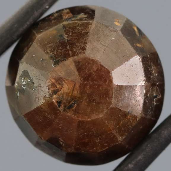 UNTREATED! Shimmering 11.30ct earth toned faceted Sapphire