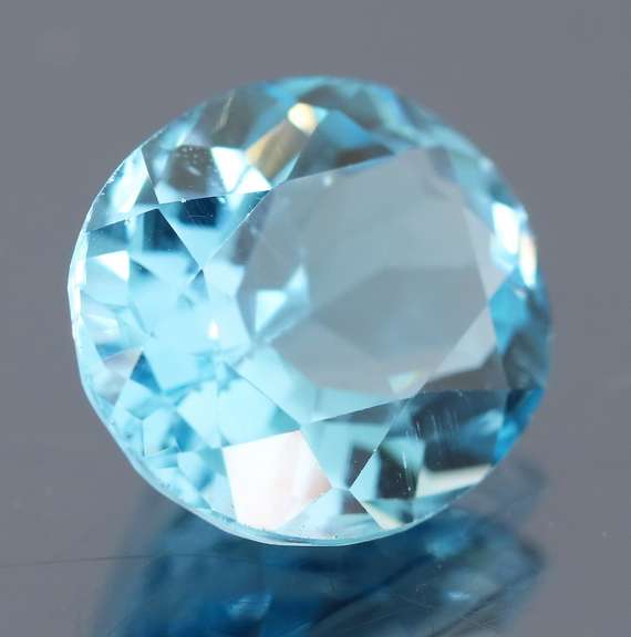 High fire 9.29ct VS sky blue Topaz