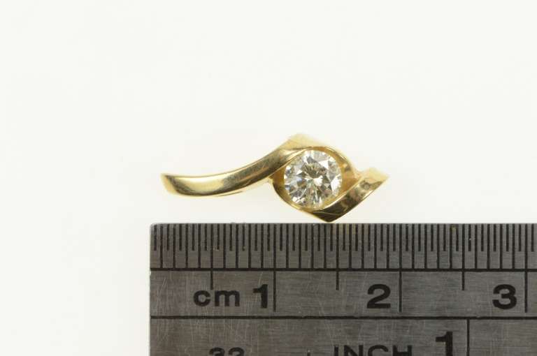 14K Yellow Gold 0.40 Ct Diamond Solitaire Swirl Drop Twist Pendant