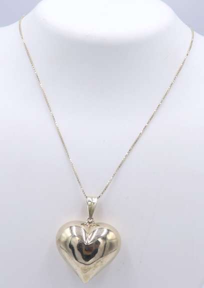Vintage 925 Sterling Silver 3D Heart Shaped Pendant on Italian Chain Necklace