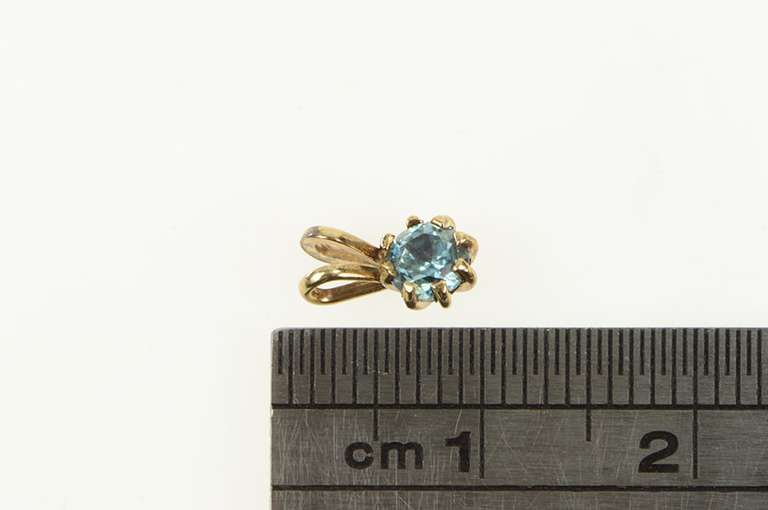 14K Yellow Gold Round Blue Topaz Solitaire Classic Charm/Pendant