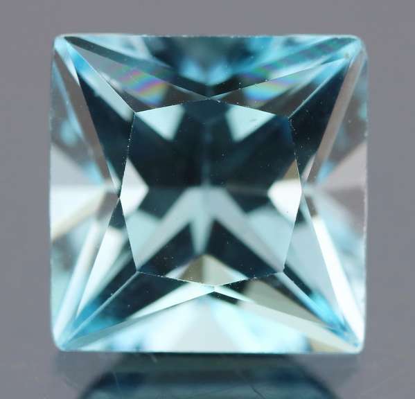 Sparkling 6.33ct princess cut sky blue Topaz