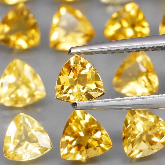 Ravishing 10.70ct 25pc golden Citrine set