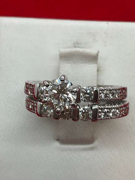 CERTIFIED 14K WHITE GOLD AND DIAMOND WEDDING SET